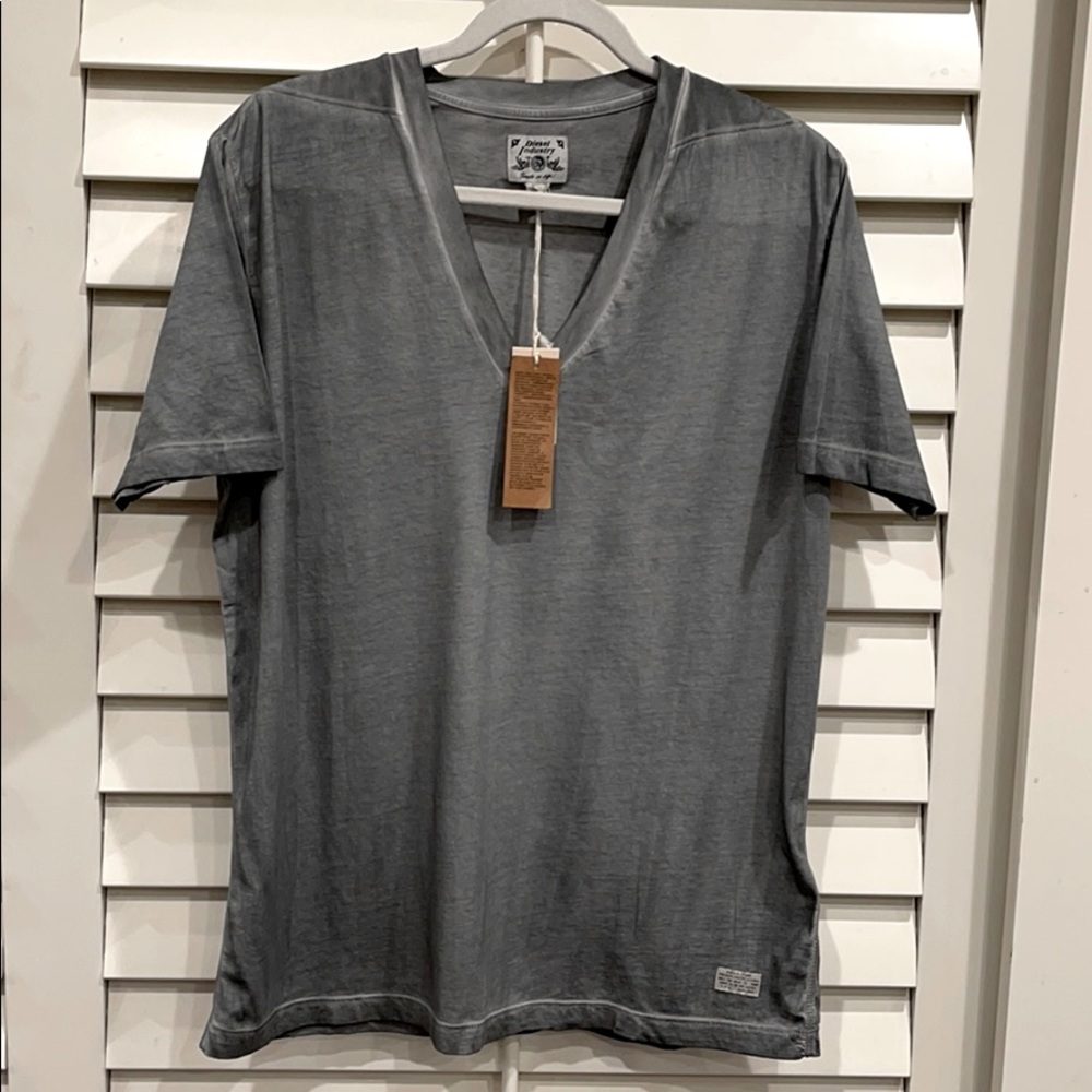 Gray V-Neck Short Sleeve Tee